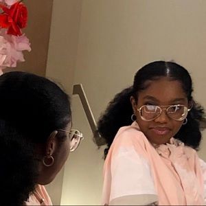 Meet your Posher, Çhàññÿ